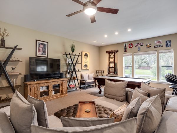 Spacious Four Bedroom Home with Private Pool & Spa