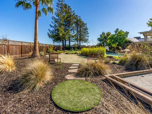 Spacious Four Bedroom Home with Private Pool & Spa