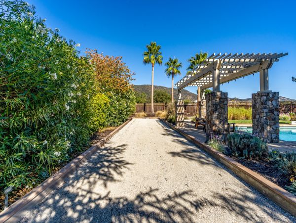 Spacious Four Bedroom Home with Private Pool & Spa