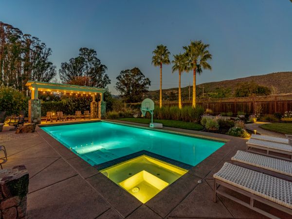 Spacious Four Bedroom Home with Private Pool & Spa