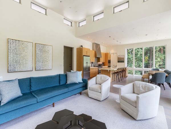Modern Four Bedroom Vacation Pool Home
