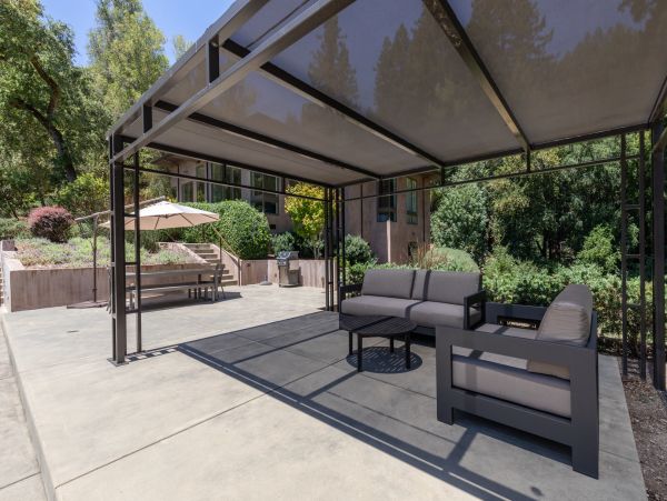 Modern Four Bedroom Vacation Pool Home