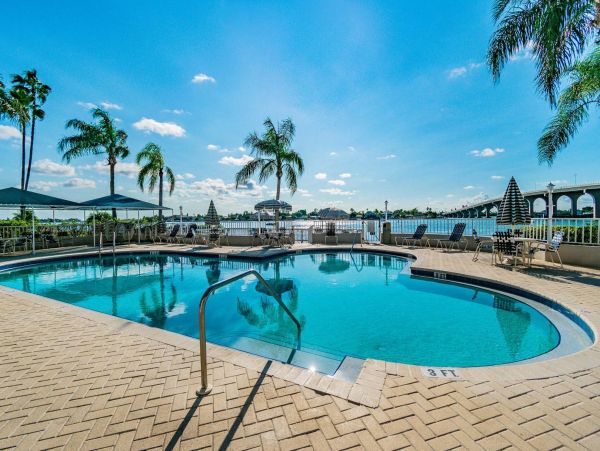 Isla Del Sol Two Bedroom Vacation Rental with Stunning Views