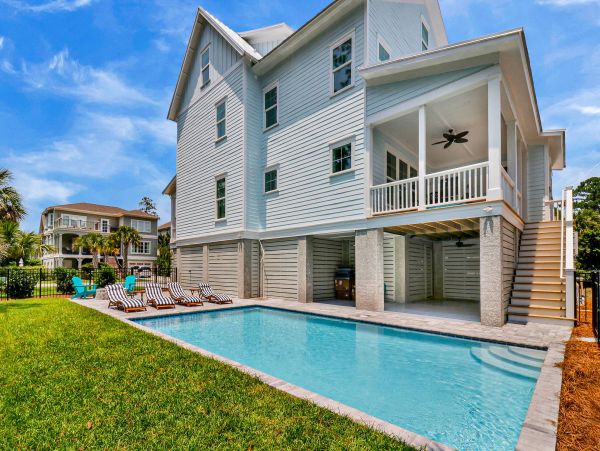 Hilton Head Beautiful 9 Bedroom Pool Home