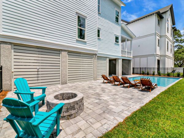 Hilton Head Beautiful 9 Bedroom Pool Home