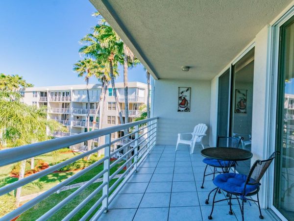 Beautifully Remodeled Luxury Vacation Condo