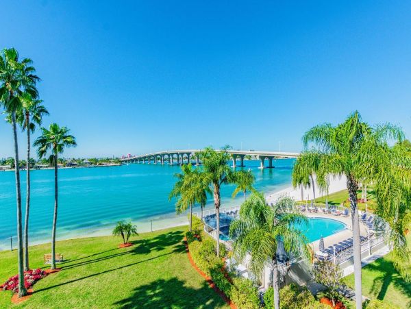 Beautifully Remodeled Luxury Vacation Condo