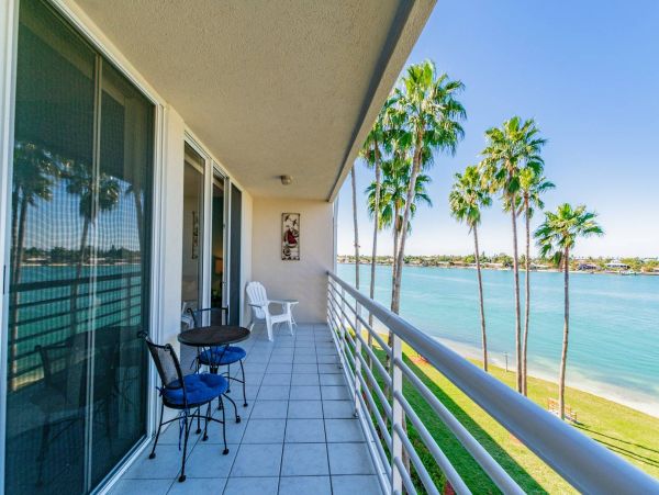 Beautifully Remodeled Luxury Vacation Condo