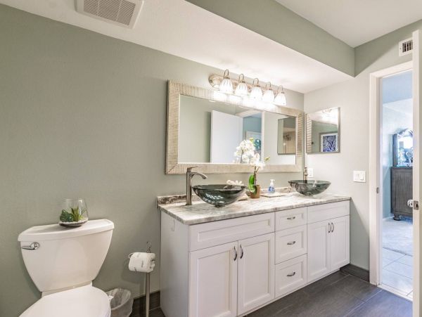 Beautifully Remodeled Luxury Vacation Condo