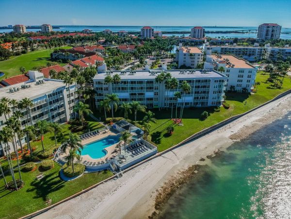 Beautifully Remodeled Luxury Vacation Condo