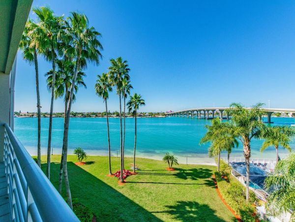 Beautifully Remodeled Luxury Vacation Condo