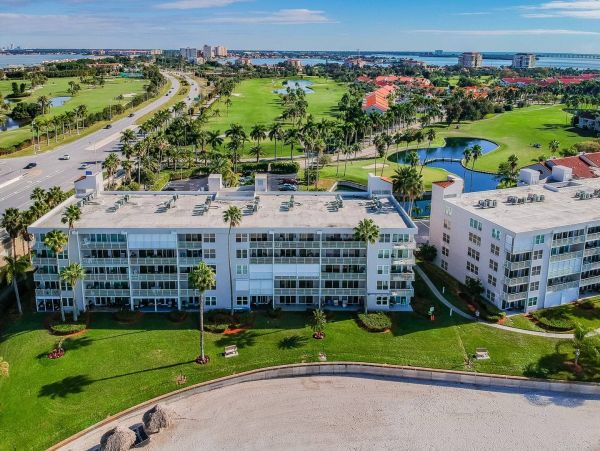 St. Petersburg Two Bedroom Luxury Vacation Condo