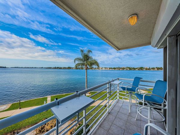 2 Bedroom With Views