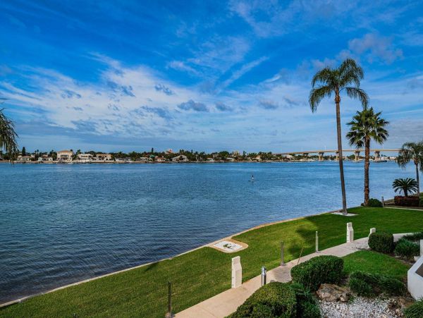 2 Bedroom With Views