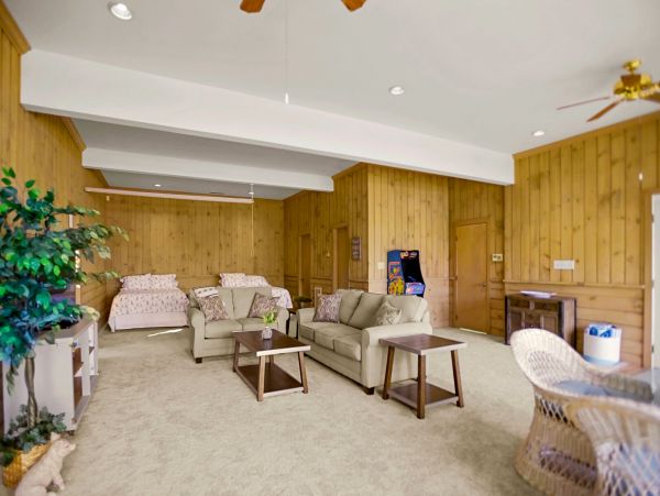 Waterfront Charming 4 Bedroom Vacation Home in Lake Norman