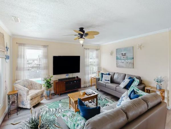4 Bedroom Vacation Home in Virginia Beach Close to Beach