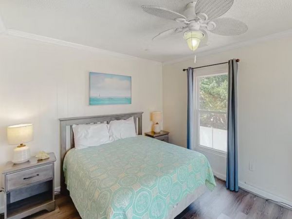 4 Bedroom Vacation Home in Virginia Beach Close to Beach