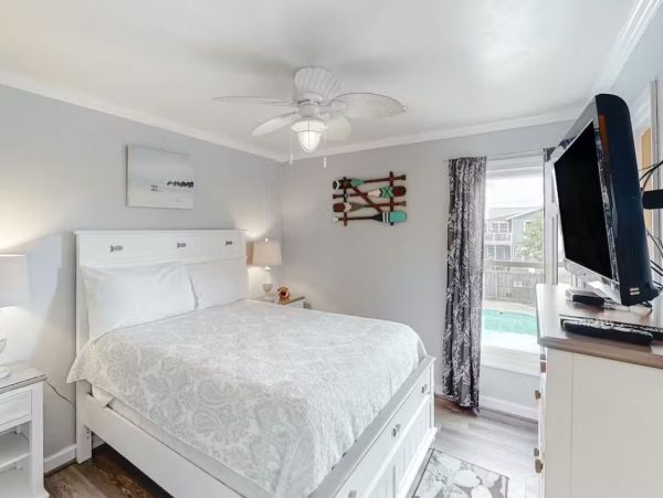 4 Bedroom Vacation Home in Virginia Beach Close to Beach