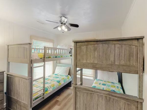 4 Bedroom Vacation Home in Virginia Beach Close to Beach