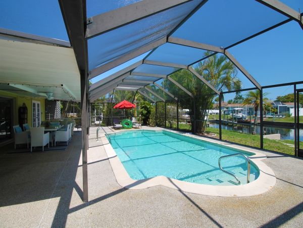Cape Coral Vacation Home Three Bedroom