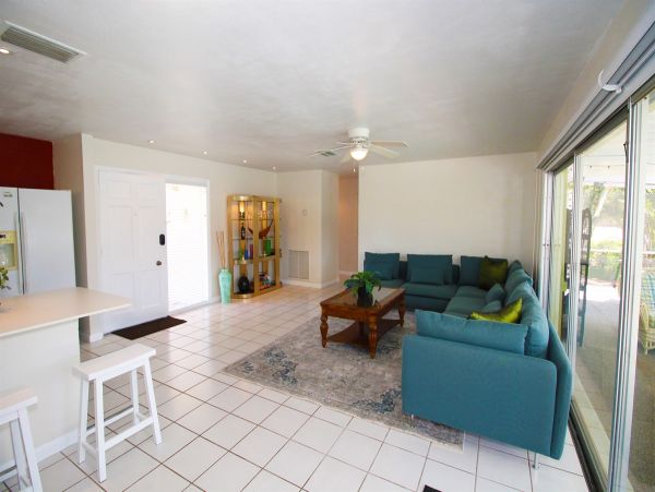Cape Coral Vacation Home Three Bedroom