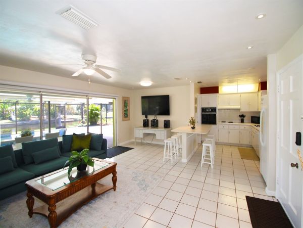 Cape Coral Vacation Home Three Bedroom