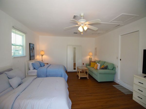 Cape Coral Vacation Home Three Bedroom