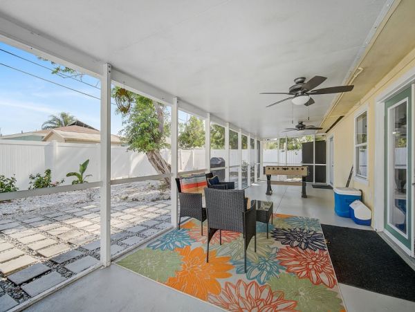 Four Bedroom Vacation Home in Sarasota with Private Pool