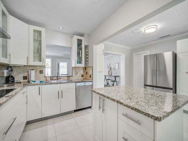 Four Bedroom Vacation Home in Sarasota with Private Pool