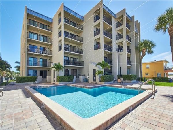 Redington Shores Vacation Condo Two Bedroom Gulf Front