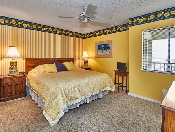 Redington Shores Vacation Condo Two Bedroom Gulf Front
