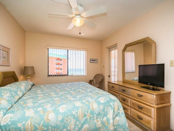 Beachside two Bedroom Condo