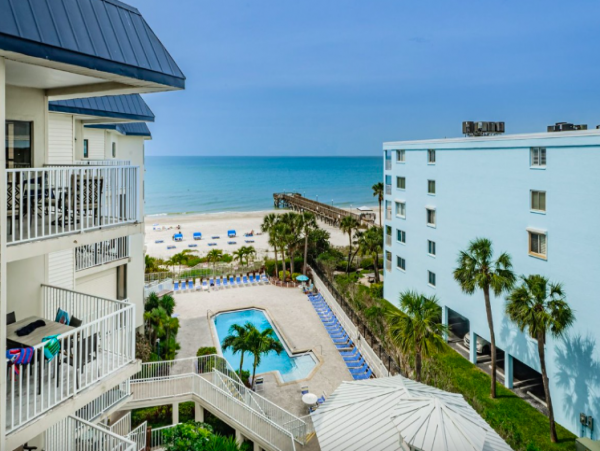 Beachside two Bedroom Condo