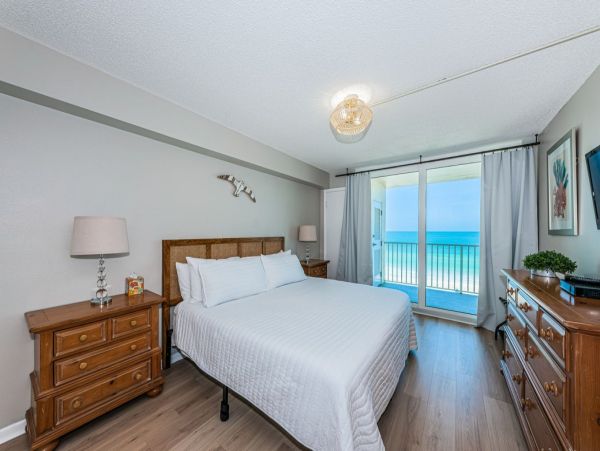 Indian Shores Beachfront Condo Views of the Gulf of Mexico