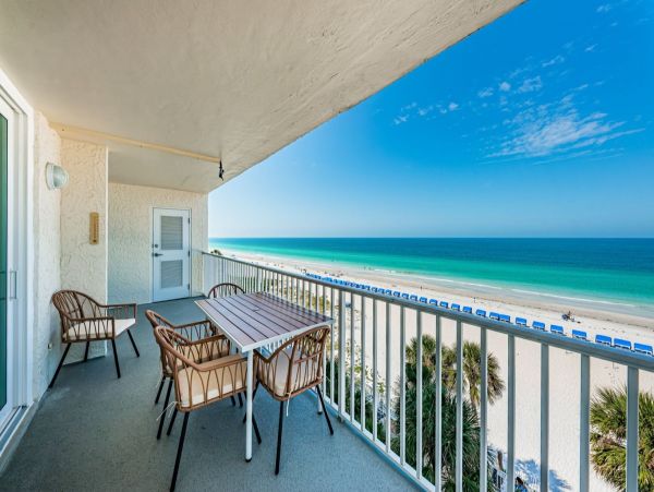 Indian Shores Beachfront Condo Views of the Gulf of Mexico