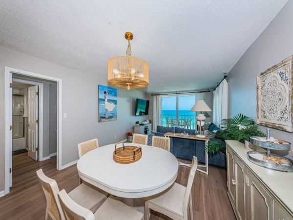 Indian Shores Beachfront Condo Views of the Gulf of Mexico