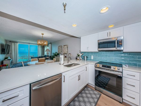 Indian Shores Beachfront Condo Views of the Gulf of Mexico