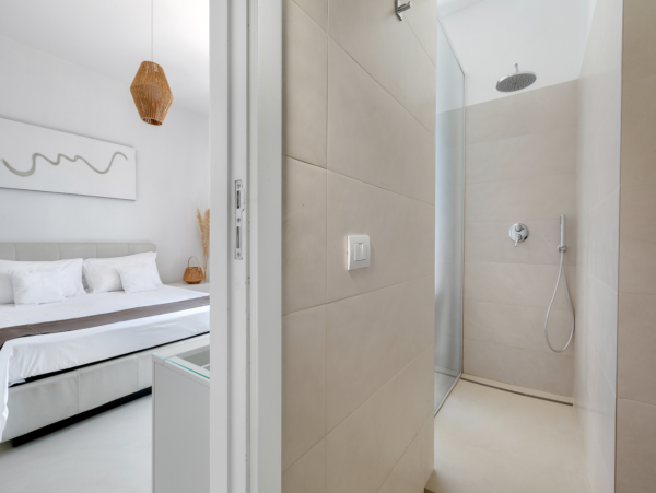 Luxury Pool Villa Modern Style & Comfort