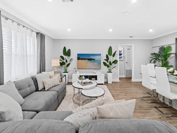 Beautiful 5BR Vacation Home with Pool, Fire pit & Waterviews