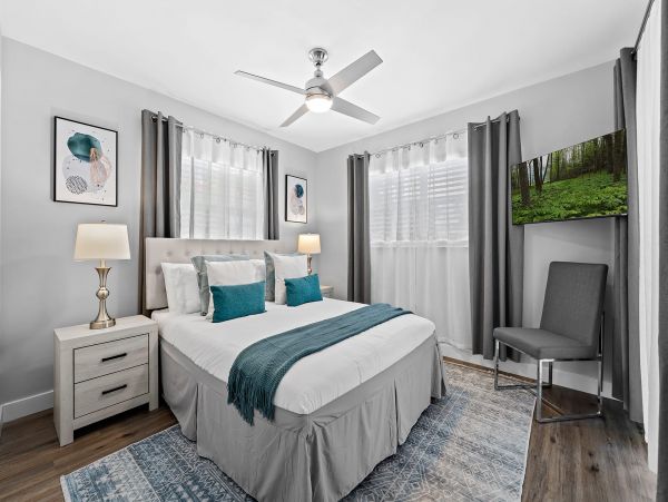 Beautiful 5BR Vacation Home with Pool, Fire pit & Waterviews