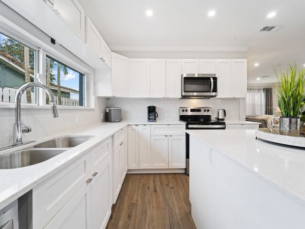 Beautiful 5BR Vacation Home with Pool, Fire pit & Waterviews