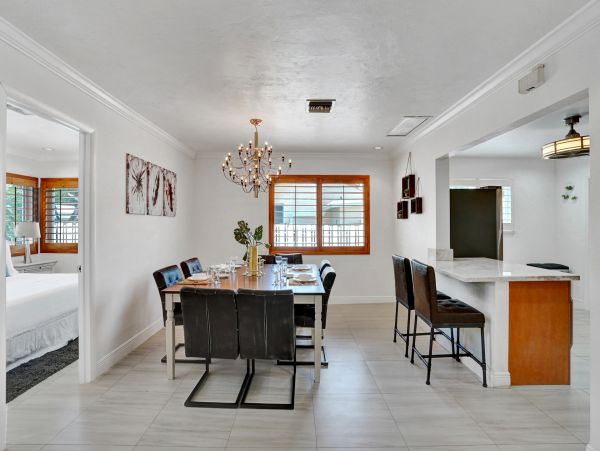 Beautiful Hollywood Beach 5 Bedroom Pool Home