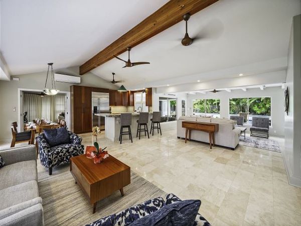Fabulous Private Residence with Pool/Spa and Great Location