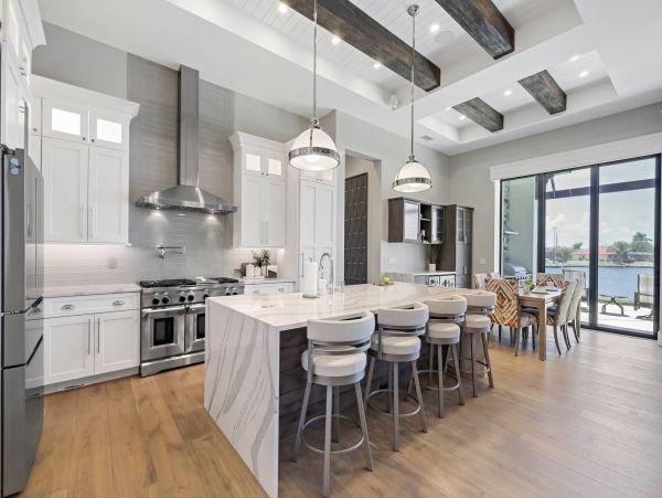Gorgeous Canal-Front Vacation Home in Marco Island with Pool