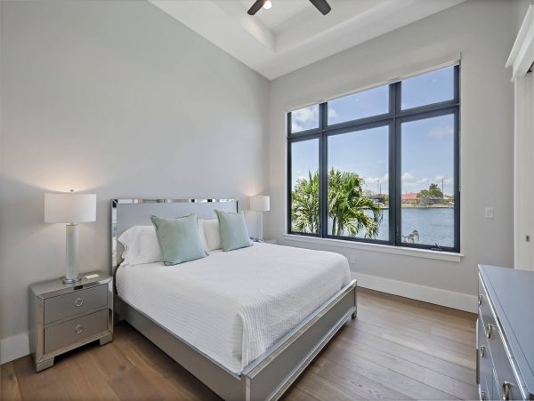 Gorgeous Canal-Front Vacation Home in Marco Island with Pool