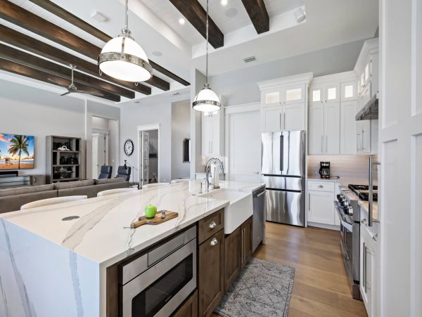 Gorgeous Canal-Front Vacation Home in Marco Island with Pool