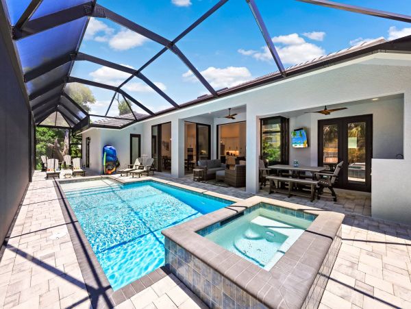 Walk to Beach Marco Island Vacation Home Five Bedroom
