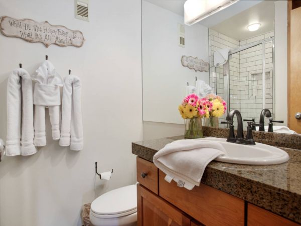 Vail Vacation Condo Two Bedroom Mountain Views