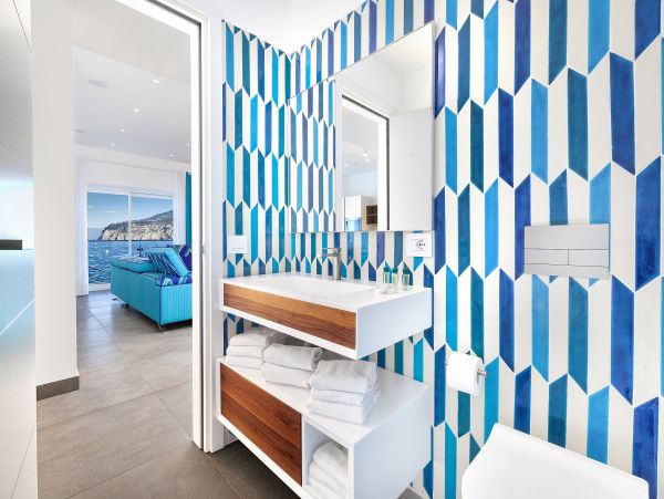 Oceanfront Sorrento Vacation Home Four Bedroom