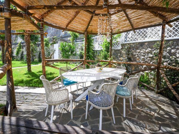 Oceanfront Sorrento Vacation Home Four Bedroom